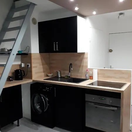 Apartman + Parking Proche De La *